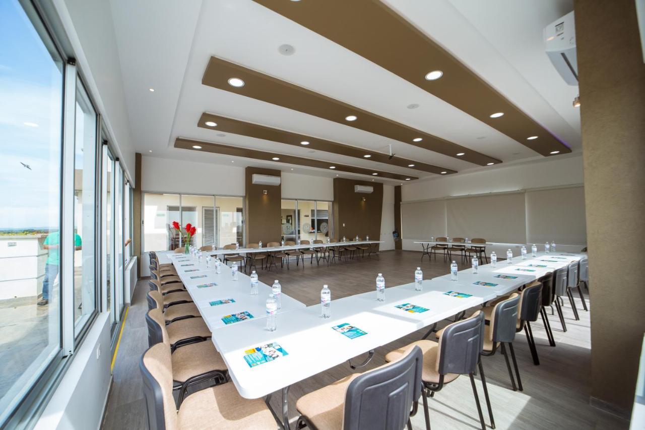 Hotel Ribera Sinu Montería Екстериор снимка